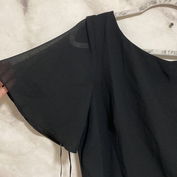 Gabby Skye Belted V-Back Ruffle Dress - Black - Picture 4 of 12